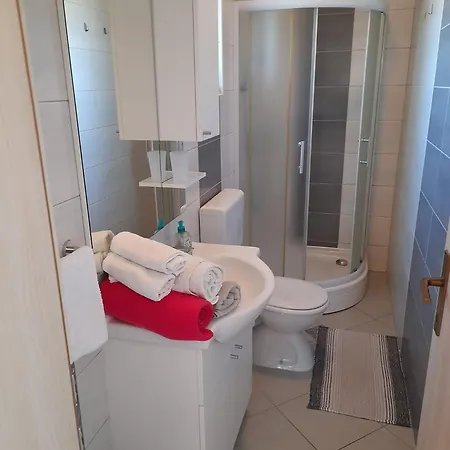 アパート With Parking Space Lopar, Rab - 21881 ロパール